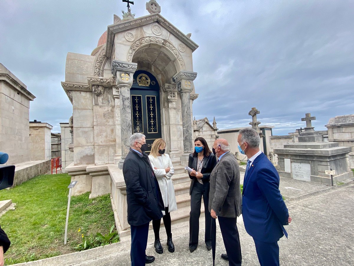 gemaigual's tweet image. ⛪️Finaliza la rehabilitación del exterior del Panteón de la Familia Pardo, joya arquitectónica de @cemen_ciriego 
➡️ Continuaremos con la restauración del mosaico del Calvario, elementos de la bóveda y pinturas
👇🏻Santander pone en valor su patrimonio y Ciriego es un buen ejemplo
