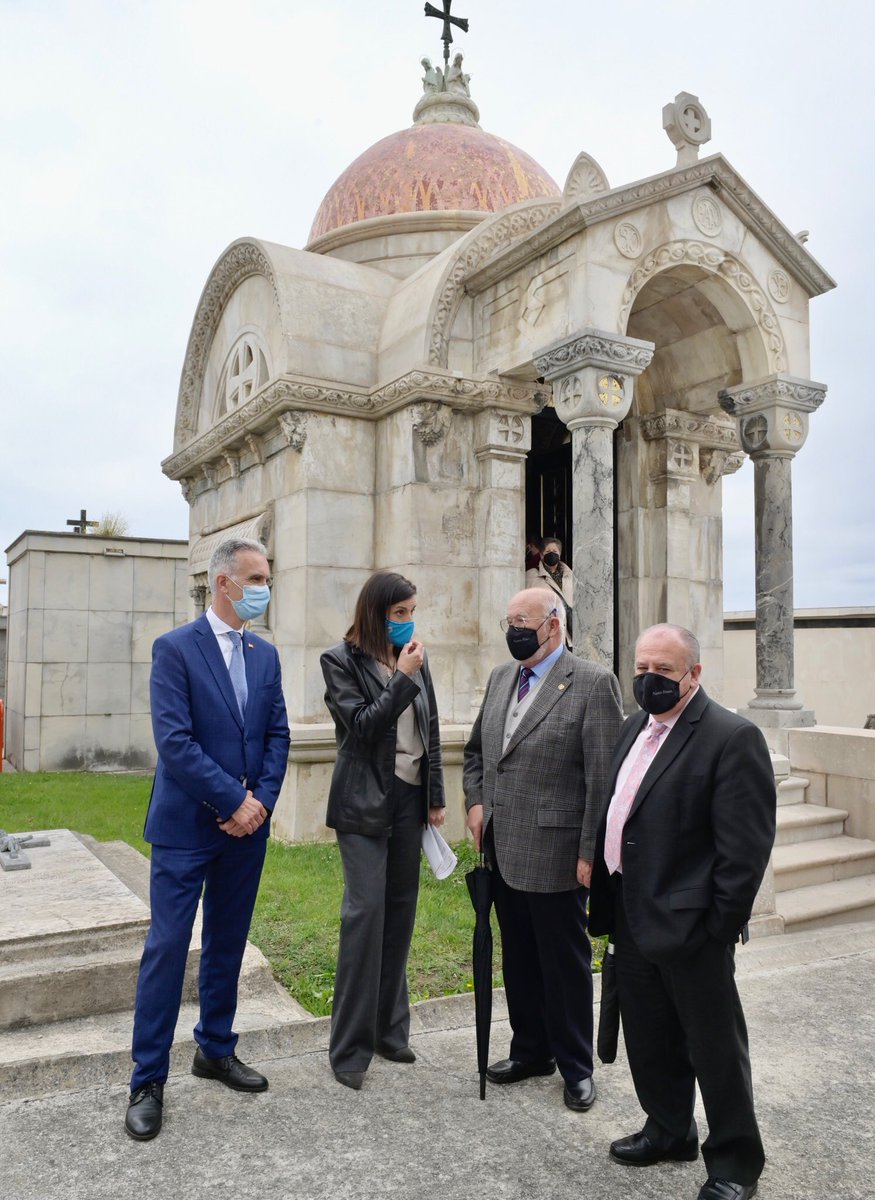 gemaigual's tweet image. ⛪️Finaliza la rehabilitación del exterior del Panteón de la Familia Pardo, joya arquitectónica de @cemen_ciriego 
➡️ Continuaremos con la restauración del mosaico del Calvario, elementos de la bóveda y pinturas
👇🏻Santander pone en valor su patrimonio y Ciriego es un buen ejemplo