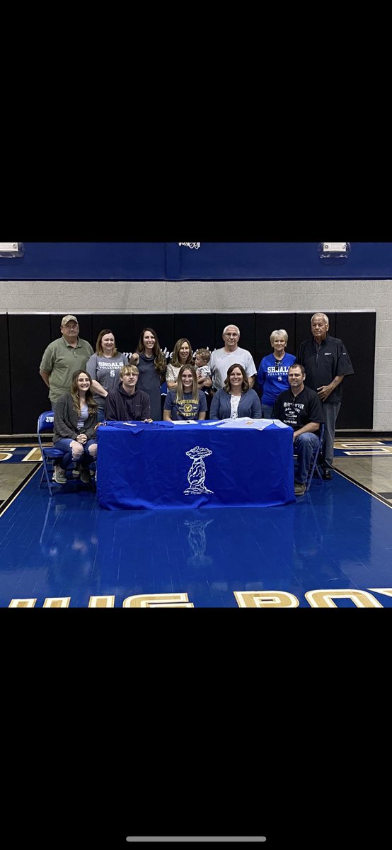 LcvcLcvc1's tweet photo. Congratulations to kaley Roush on her commitment to Vincennes university to continue her volleyball career!!!! #lcvc #pride https://t.co/yu4M7T9KwQ