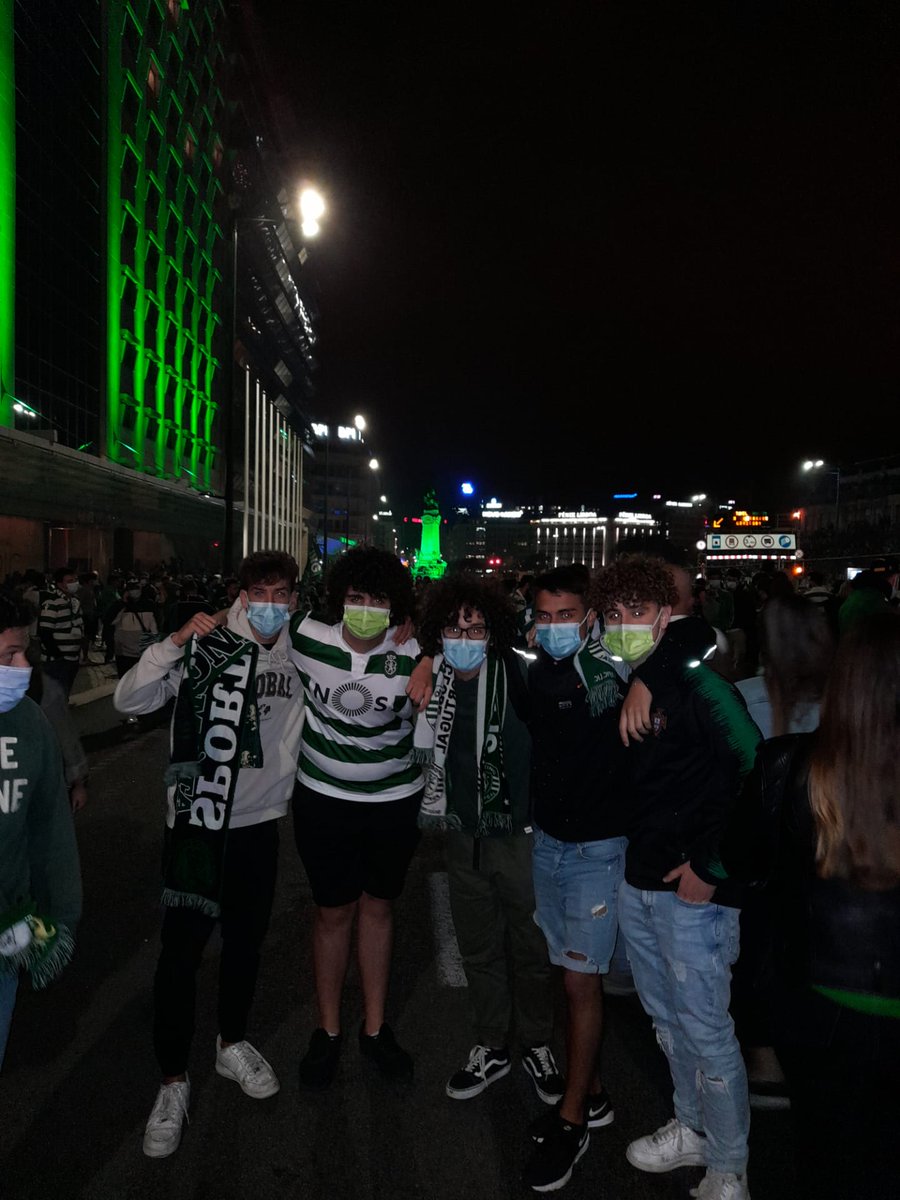 goncalosiv's tweet photo. @tiagomelotomas Entre muitas esta foi a melhor 💚 @abrunhosax @g0calves26 @DanielP03391392 @Afonsodjubazz https://t.co/zVwXpwurfW