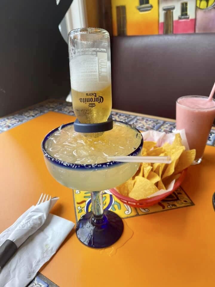 MexicanPotro's tweet photo. Day or night we want to be a place where you can find stable to sit back & enjoy; whether it’s a quick bite on your own or with family or friends. Hope to see you soon. #dineinortakeout #shop978 #tableforyou https://t.co/oAbWFBiISO