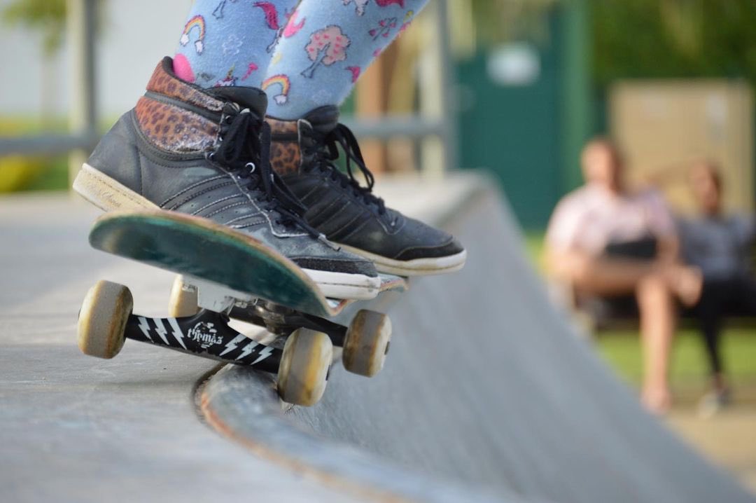 DudaOliveiraSK8's tweet photo. Mais uma ๐๐๐
๐น
๐น
๐น
#dudaradical #skate #skategirl #skateboarding #skateordie #skateislife #skatecrunch #skateboard #skater #skatepark #skateeveryday #skate4life #tabla #tablaboard #skatefam #skategram #skateanddestroy #rj https://t.co/yU7vKgIIHg