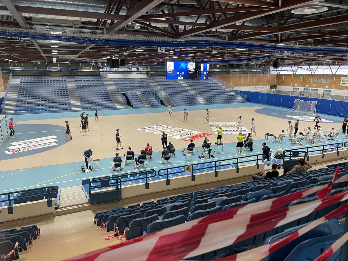 💭Drømmen er å kunne spiller her foran fulle tribuner.  2,5 - 3 tusen. Vi har Arena, vi har treningskultur og vi har vilje. Vi trenger interesse, midler og videre hardt arbeid på og av banen. @HandballViking