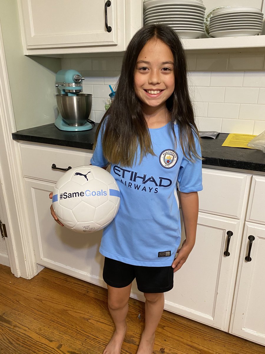brentsasaki's tweet image. Very ironic that Piper received her #SameGoals soccer ball from ⁦@ManCity⁩ the same day they won another Premier League title!  Love this club and love the way they promote their men’s AND women’s teams.  ⁦@ManCityUS⁩ #SameGoals #SameCity #SamePassion