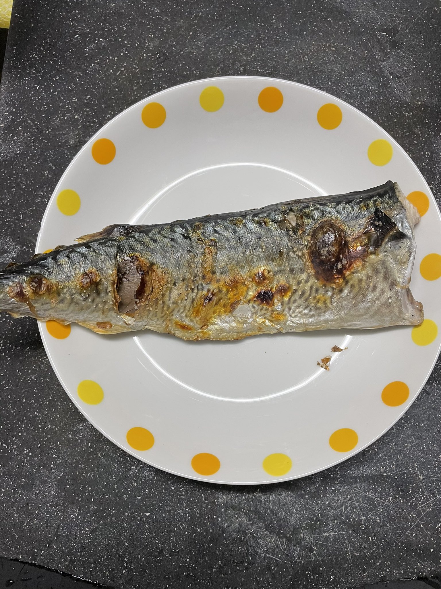 あたる 捌き地獄からのとりあえず塩焼き 東京湾奥に入る前の魚やから全く臭くない 釣りバカ ホスト ダンサー 歌舞伎町 Gd トップダンディ1st 賄い班 第三鴨下丸 サバ塩焼き T Co ublmbcec Twitter