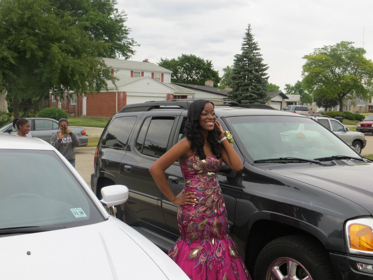 trppdinmymind's tweet image. Me &amp;amp; @GoodFella__Ant 🤞🏾😍 #Prom2012