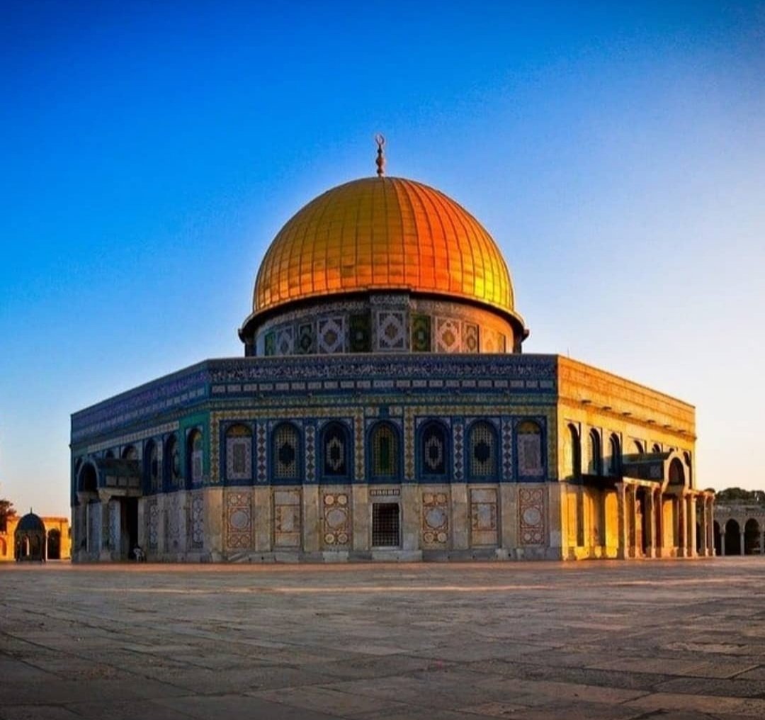 FalkouHafida's tweet photo. اللهم إني استودعك بيت المقدس وأهل القدس وكل فلسطين ، اللهم كن لهم عونا ، اللهم إنا لا نملك لفلسطين إلا الدعاء فيارب لا ترد لنا دعاء ولا تخيب لنا رجاء وأنت أرحم الراحمين، اللهم رد إلينا فلسطين والمسجد الأقصى ردا جميلا اللهم انصر ضعفهم فإنهم ليس لهم سواك

#القدس_تنتفض 
#فلسطين https://t.co/A7aSIi2sJV