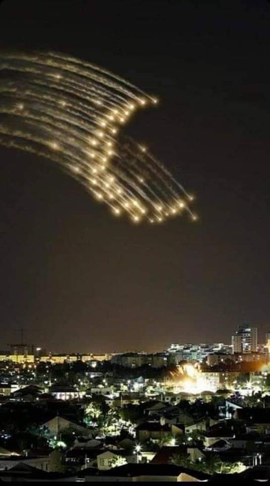 imiqbal10's tweet photo. Happy eid Mubarak to whole world from Palestine https://t.co/rjuOF9MOhb