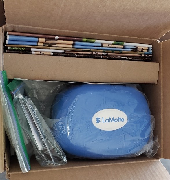 N4LCanada's tweet photo. Getting some great feedback from teachers who are receiving their #Soil Science Explore Boxes! "This kit is AMAZING! The posters are absolutely wonderful !" Looking forward to some great pictures soon!  Thanks to all of our sponsors who brought these kits to classrooms across 🇨🇦 https://t.co/F7L2Eh8DF9
