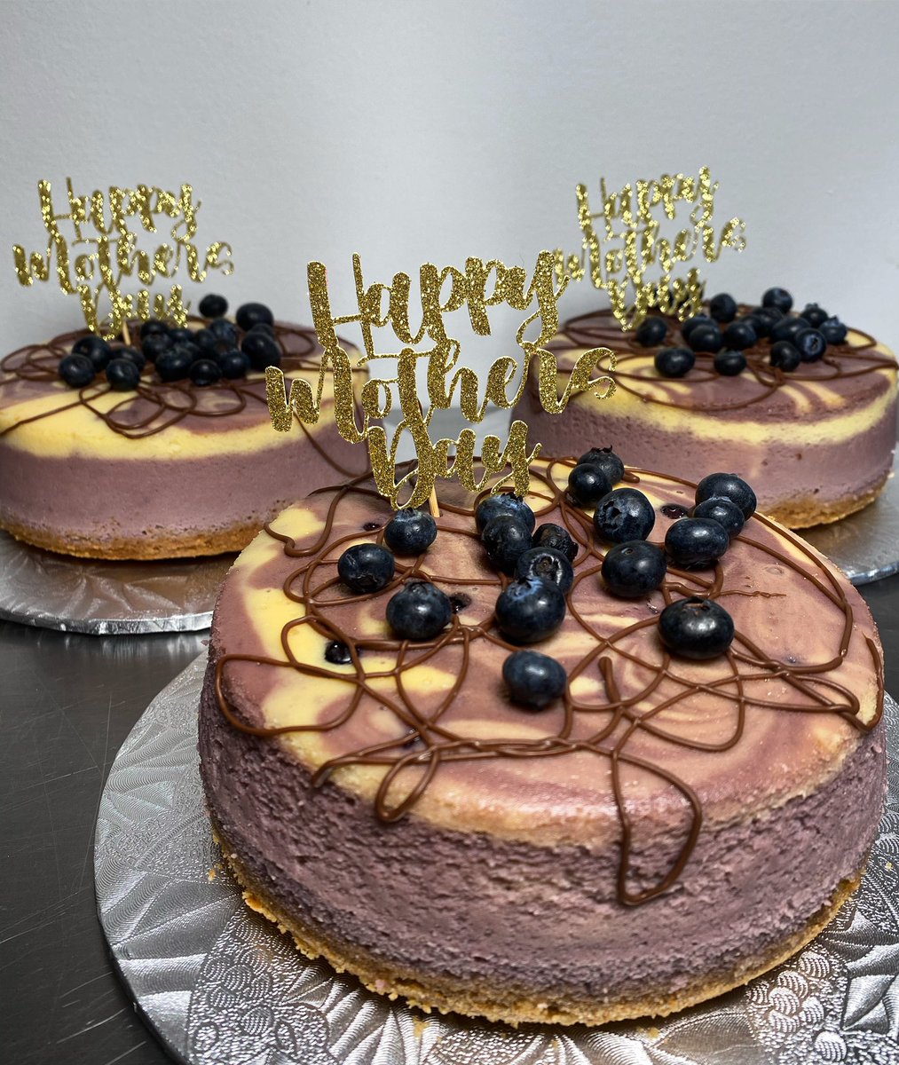 Delicacyinthe6's tweet photo. “Mother’s love is bliss, is peace.” -Erich Fromm 

Blueberry swirl cheesecake with milk chocolate drizzle 

Mother’s Day toppers @topyoursweets 

#blueberrycheesecake #mothersdaycheesecake #cakeoftheday #gtabaker #Torontobakery #torontobaker #Oakvillebakery #oakvillebaker https://t.co/S0Kw5FrXYu
