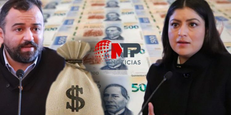 MTPNoticias's tweet photo. #Elecciones2021 🗳️| En un año, René Sánchez (@ReneSGalindo) compró 2 casas por 10.6 MDP; acumula fortuna por 18.8 millones (DOCUMENTOS) 🏠💸

👉 https://t.co/2ptMkYMS5k https://t.co/zXQIQ4CIys