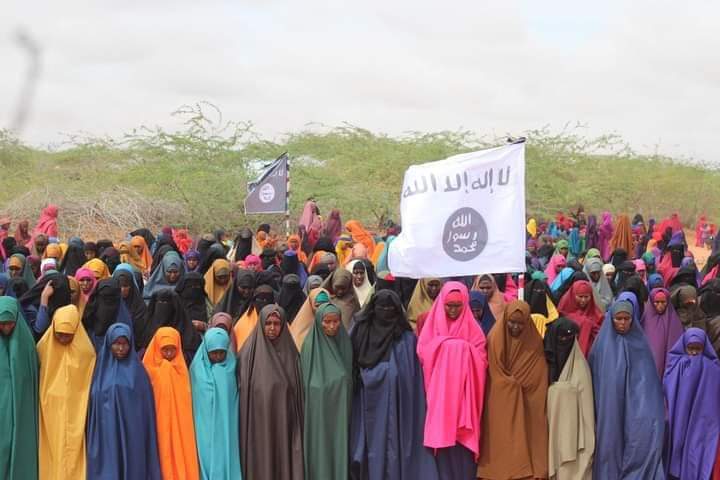 biif5000's tweet photo. AL- Shabaab terrorist group has forced residents leaving under their controlled areas to CELEBRATE EID today.. https://t.co/f0HXaY89BI