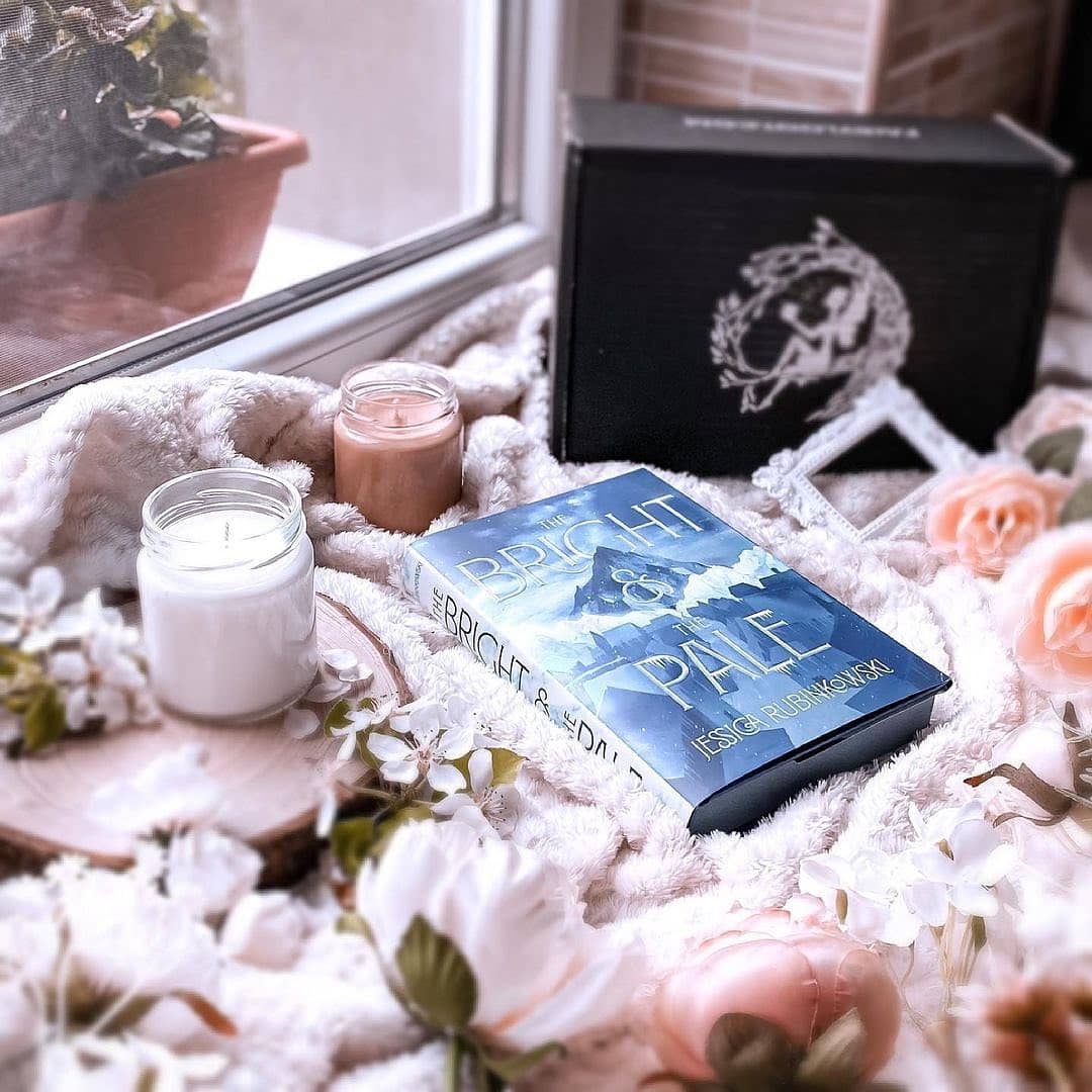 Harper360YA's tweet photo. Sooooo many stunning photos from our March Frozen Fables box with Fairyloot which featured The Bright and The Pale by @JessRubinkowski 😍😍😍😍😍 https://t.co/sfpR0nH8kj