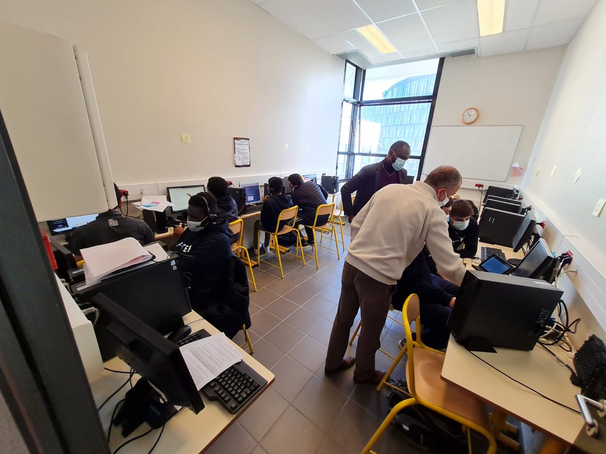 Lycée La Tournelle (@lyclatournelle) on Twitter photo Les élèves #PTECH du lycée La Tournelle mobilisés pour le hackathon #CallForCodePTECH ! Deux jours de compétition internationale entre les P-TECH de 23 pays dans le monde ! More than ever #WeArePTECH !
<a href="/acversailles/">Académie de Versailles</a> <a href="/education_gouv/">Ministère Éducation nationale</a> @PTECHNETWORK Les élèves #PTECH du lycée La Tournelle mobilisés pour le hackathon #CallForCodePTECH ! Deux jours de compétition internationale entre les P-TECH de 23 pays dans le monde ! More than ever #WeArePTECH !
<a href="/acversailles/">Académie de Versailles</a> <a href="/education_gouv/">Ministère Éducation nationale</a> @PTECHNETWORK