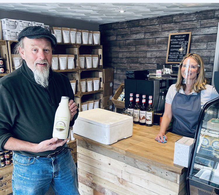 HopewallD's tweet photo. Real pleasure to start serving Cheshire Tea in Macclesfield with our lovely locally produced milk π₯ π₯π₯#hopewallfarmanddairy #hopewallfarm #dairyfarm #milkinglass #milkdelivery #Macclesfield #supportlocalBusiness #poynton #Cheshire #realmilk https://t.co/DPu4e50lK1
