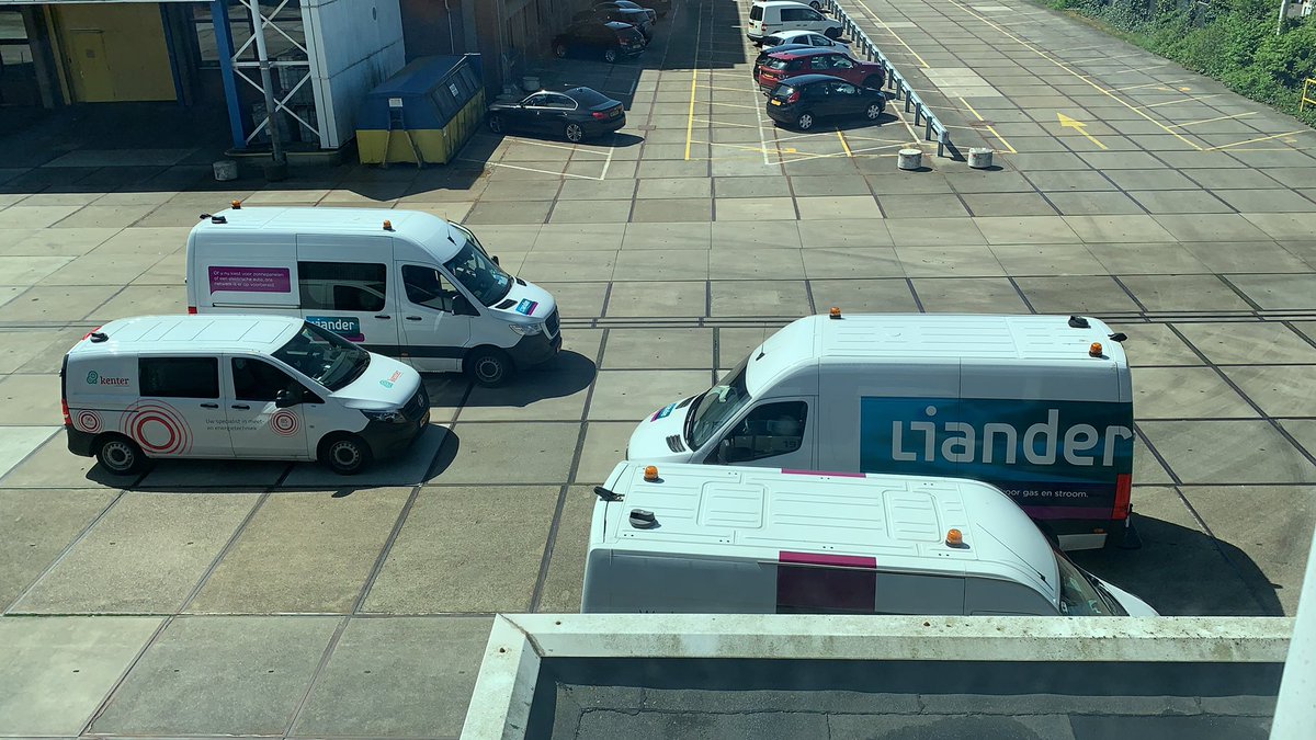 Hextam's tweet image. Bijna opgelost. De juiste partijen zijn er. Binnen 2 uur #1043 #powerless #Stroomstoring