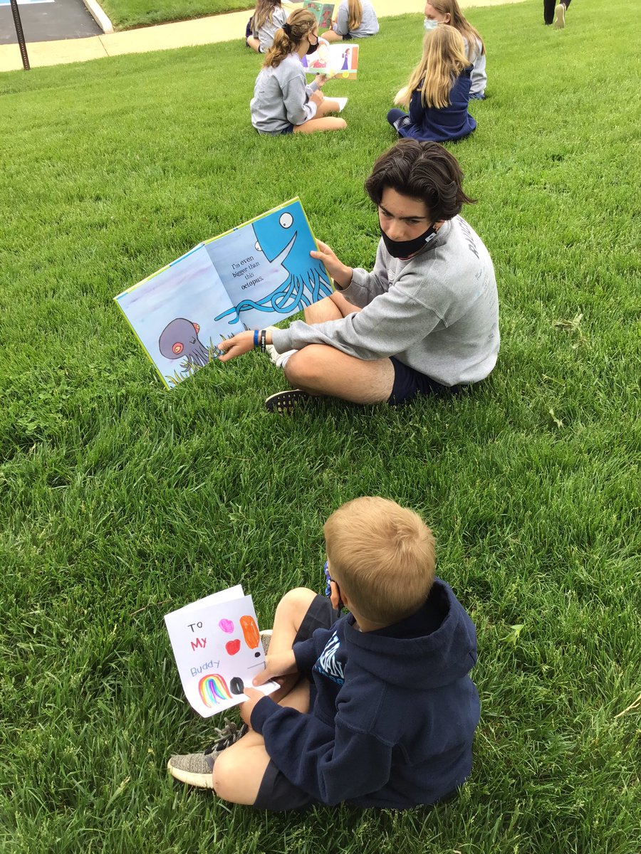 Mrs_Dohr's tweet photo. Buddy time outside @StAlban_School  @Mrs_DOwens  #onlyatstalbanroe https://t.co/EGgCQ9TsLX