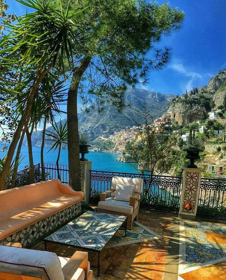 OfficialPLT's tweet photo. What my summer needs to look like... https://t.co/jW5PDQAhhJ