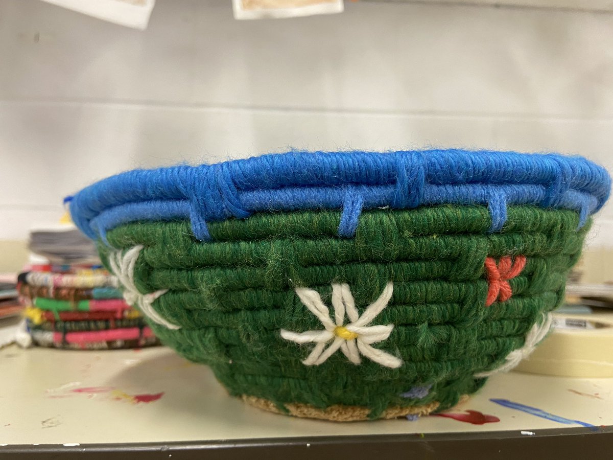 wcsBHSos's tweet photo. Art I??? Crushing the baskets https://t.co/h3cap0bWvt