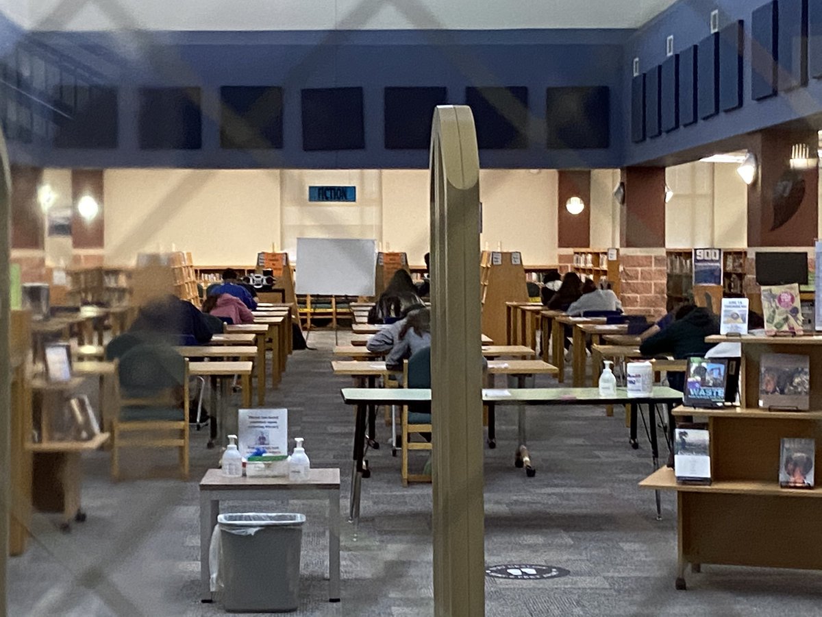 redlandsturzl's tweet image. Encourage-mints and sharp pencils for these smarties.  I have so much love and respect for my AP Eng Lang students.  They worked hard this year, and they SHOWED UP to test...all during a global pandemic! 🥰 @AkinsAPProgram