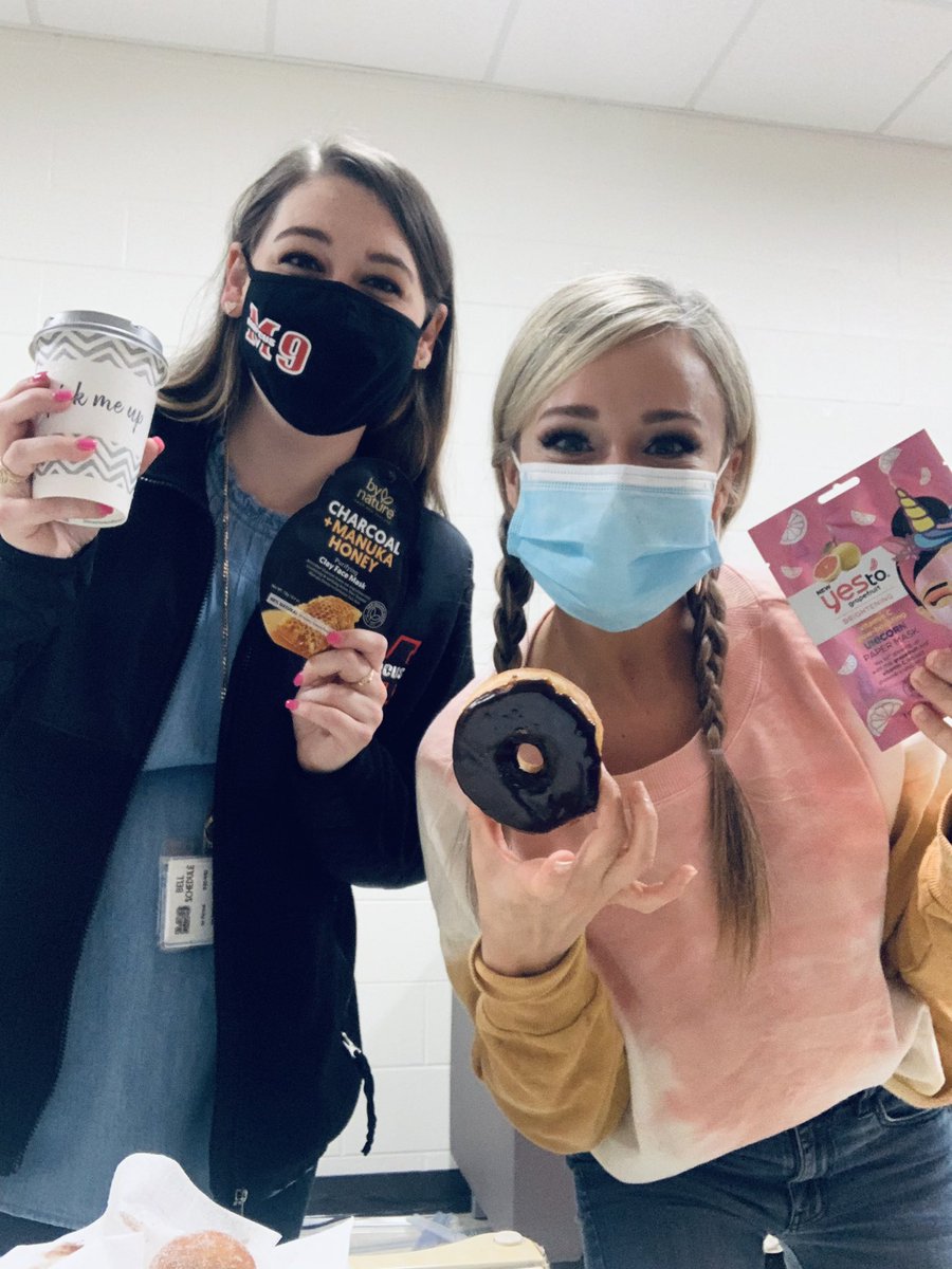 NikkiMinich's tweet photo. @Miss_Dimmitt and I are absolutely loving the teacher appreciation spa goodies from @Marcus9StuCo! 😍🧖♀️ 🍩 ☕️ #M9Stars https://t.co/AvmiDIKHmM