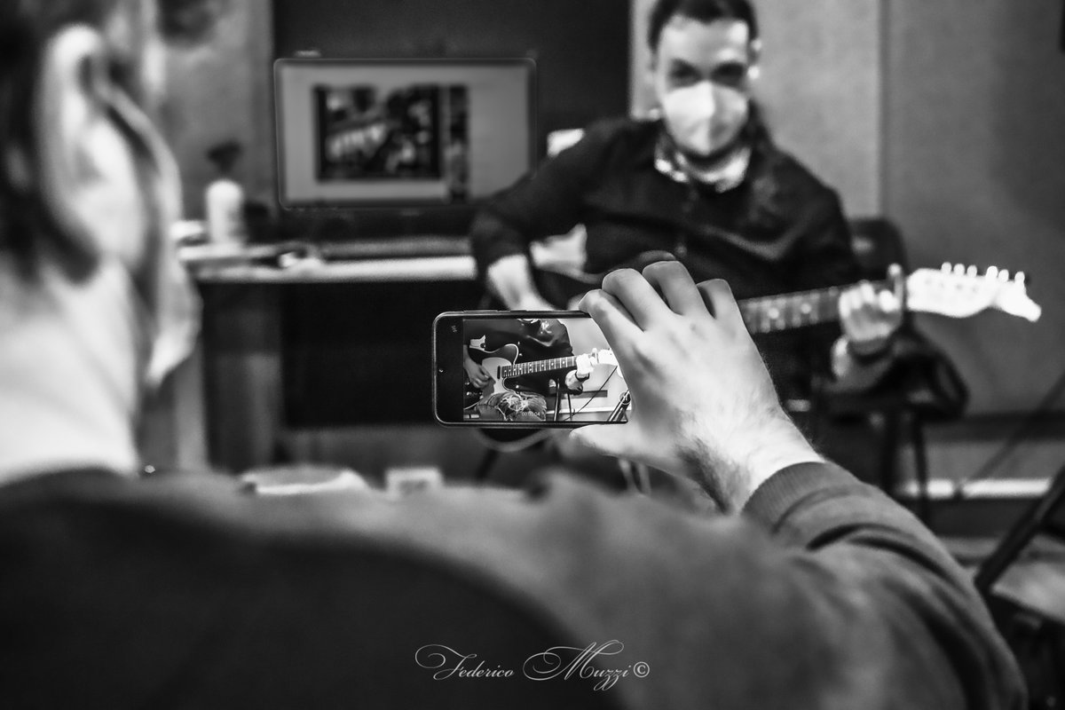 MuzziFederico's tweet image. Particolari...
#oraclesun #rock #rockfactory #federicomuzziilsanto #siena #musica #hard #nikon