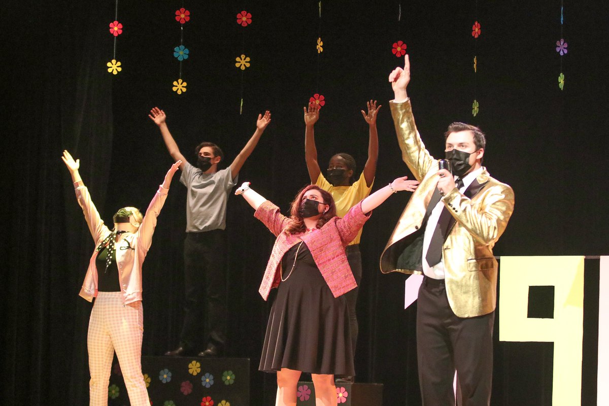 It's SHOW TIME! 
Opening night for <a href="/SpartanStage/">Spartan Stage</a>'s musical "Breaking Up is Hard to Do" is TONIGHT, May 12, 7 pm Streaming passes $4 at esmchs.booktix.com Other shows May 13/7 pm &amp; May 15/2 p.m. Featuring 18 Neil Sedaka classics!