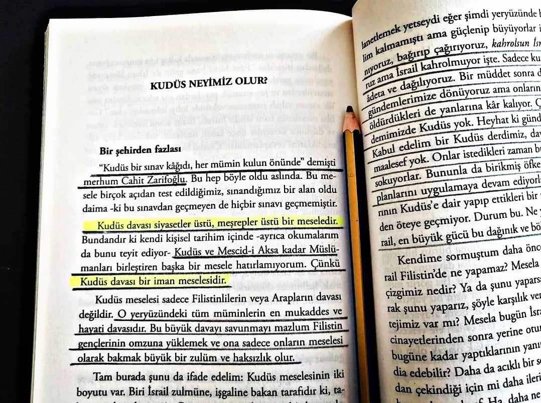 1001kelime's tweet image. Kudüs  davası siyaset üstü, meşrepler üstü bir meseledir.

_____
@saadettinacar @profilkitap
#saadettinAcar #profilKitap
#kudüs #MescidiAksa