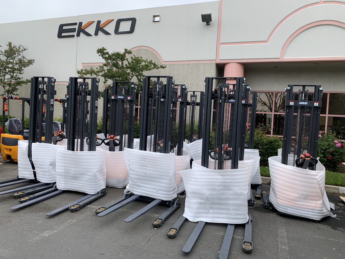 EKKOlifts's tweet photo. AVAILABLE The #EB13E-138 Series Straddle Stacker. 2800lb, 138’’ Lift. Curtis Controller,On-Board Charger. 45’’ Forks. Contact us now for more details. 877-232-6517 info@ekkolifts.com https://t.co/WHEJyJileT #EKKOLIFTS #EKKO #forklifts #ElectricStraddleStacker #lifttrucks https://t.co/p7H8tY2YIo