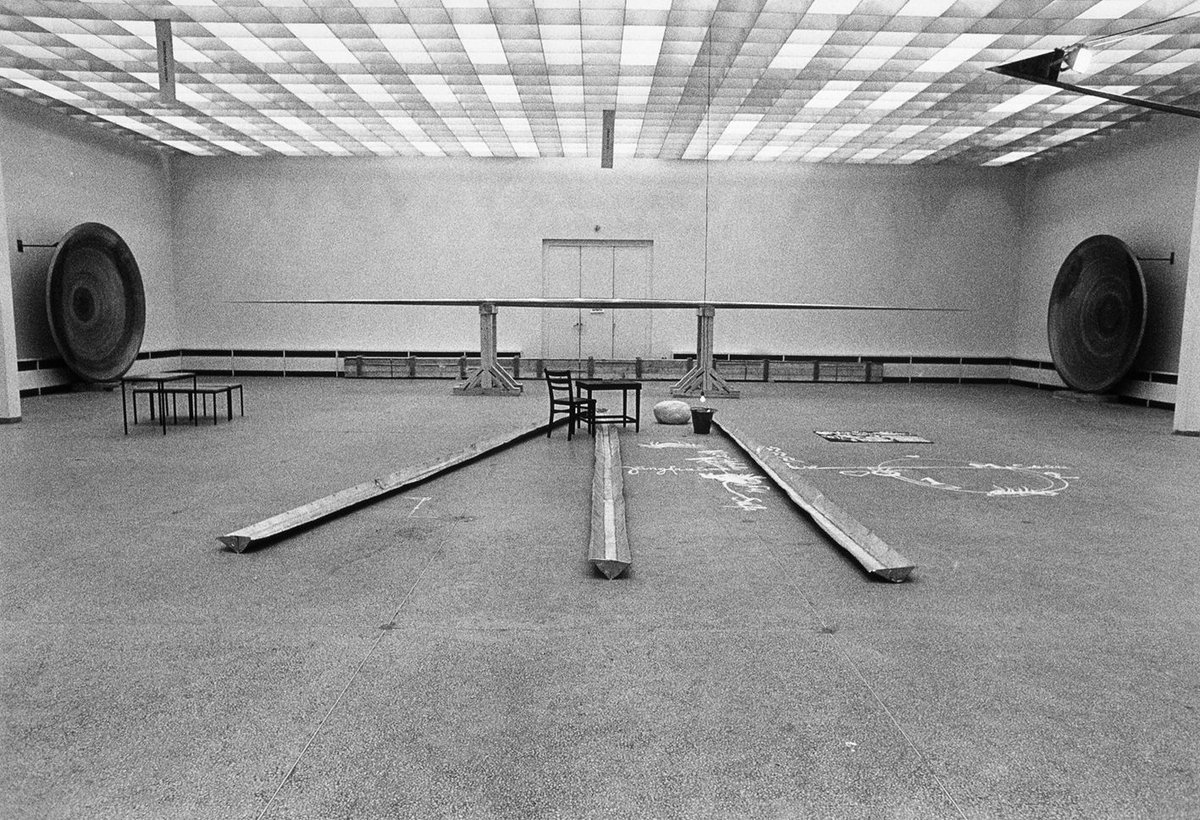 ACFWashington's tweet image. #HappyBirthday Joseph Beuys! Questioning art spaces, Beuys created his work “Basisraum Nasse Wäsche” in Vienna as a reaction to a discussion about art spaces.
Photo 1 © Laurence Sudre / Bridgeman Images
 //Photo 2 © Hans Nevidal, Archiv Hans Nevidal / Bildrecht, Wien 2021