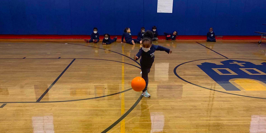 Can't do contact sports in PE? 
Then learn to bowl. 
But bowl with the eye of the tiger, like this <a href="/StMarkHarlem/">Saint Mark the Evangelist School</a> champ. 
partnershipnyc.org/a-driven-educa…
<a href="/GoBowlingdotcom/">GoBowling</a>