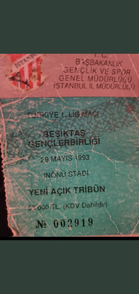 Bu mac oynandıgı gün bizim hayallerimizi ve
Emeklerimizi caldılar ve gözümüze baka baka kutladılar.
O gün mactaydım gelen haberlerle 25 dakika içinde umudumuzu aldılar
İlahi adalet diye bir şey var.
Yüreğinizde ciğerinizde ne varsa vereceksiniz
Aynısını onlar yasayacak <a href="/Besiktas/">Beşiktaş JK</a>