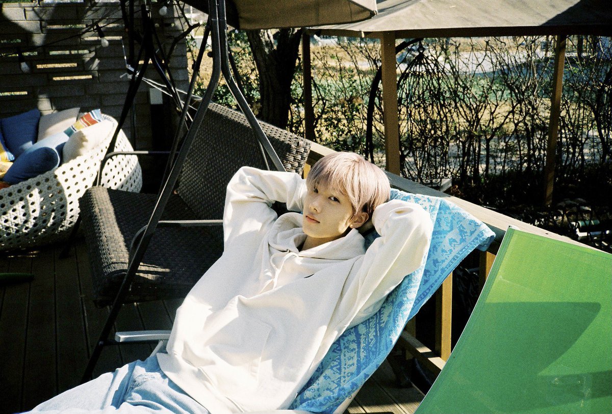 papangyourbae's tweet photo. พูดได้มั้ยย แจมินเป็นคนที่ถ่ายรูปออกมาได้ mood โคตรดีเลยอะ ต่อให้ถ้าไม่ได้เป็นไอดอล แจมินอาจจะ���ป็น photographer ที่มีชื่อเสียงคนนึงเลยก็ได้นะ 📸 #JAEMIN https://t.co/LXssIfahLl