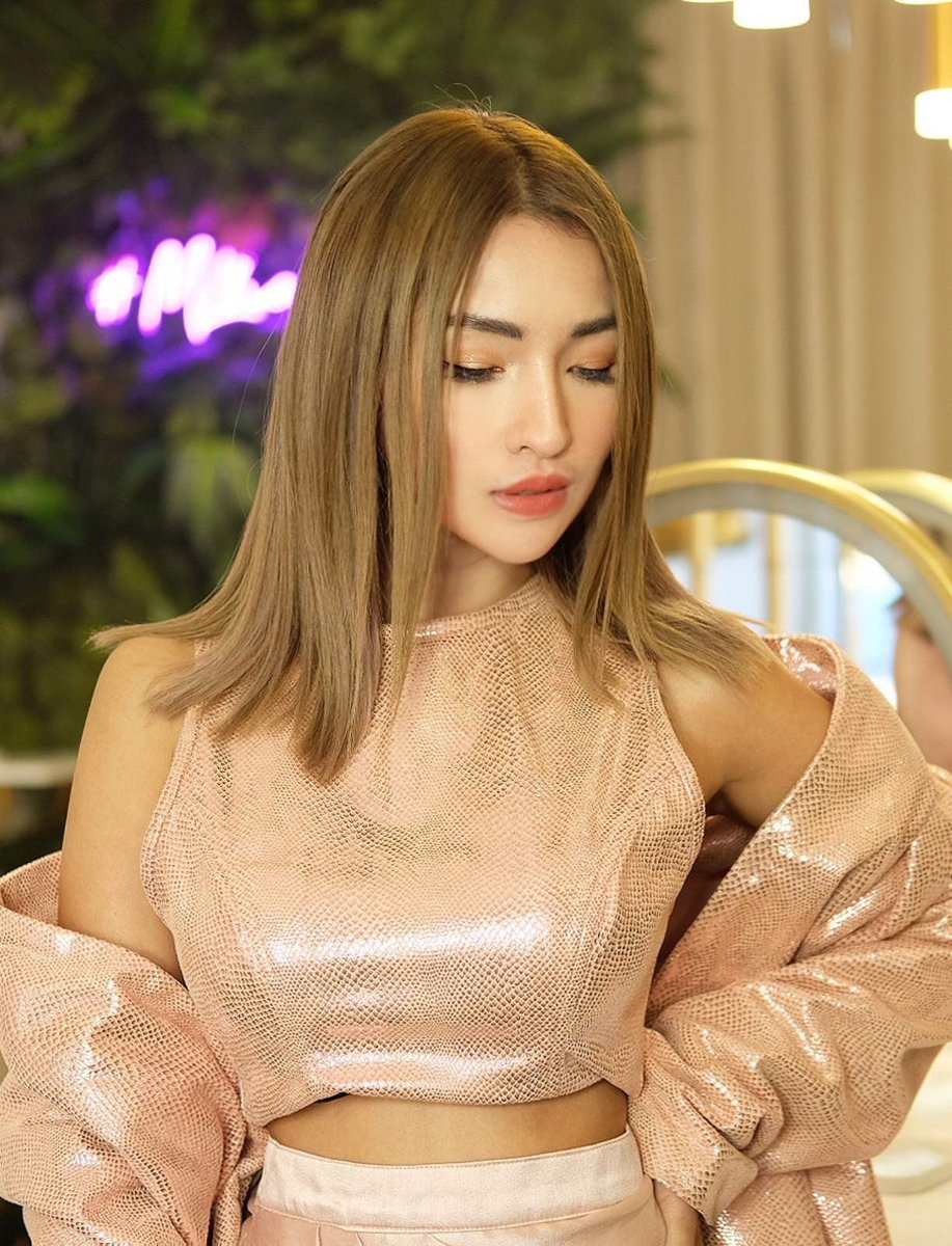im_angeeeeeeee's tweet photo. You don't deserve your traumas. 🤍 iloveyou ate @JelaiAndres we got u always!! 😙🤍 https://t.co/mPhlERiNQf