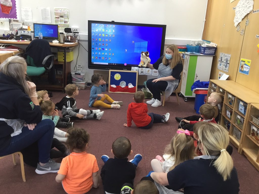 Flying Start enjoyed meeting Duke the Dog during their PATHS session today 🐶<a href="/PATHSEdUK/">PATHS® Programme for Schools (UK Version)</a>