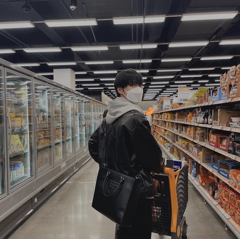 DOYOUNG THAILAND tweet media