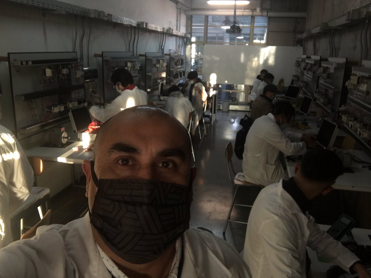 sjqr's tweet photo. A sido todo confuso y complejo pero no existe cosa más gratificante que la respuesta de los estudiantes participando activamente de las actividades prácticas https://t.co/jiqJaSFIi2