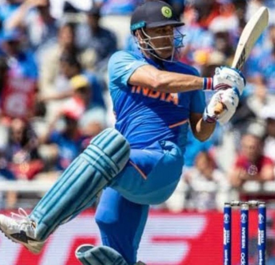 MohitRohitian's tweet photo. Rohit Sharma × MS Dhoni 

📌📌A Thread on Parallels 📌📌

#RohitSharma @ImRo45 #Dhoni #Cricket https://t.co/2kzJ9300n6