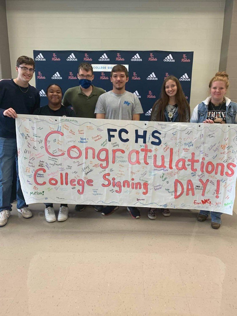 wcdtradio's tweet photo. FCHS held College Signing Day yesterday to celebrate the plans seniors have made for next year. Students had their photos taken with their college and military colors. https://t.co/RHg9ZQwUNp
