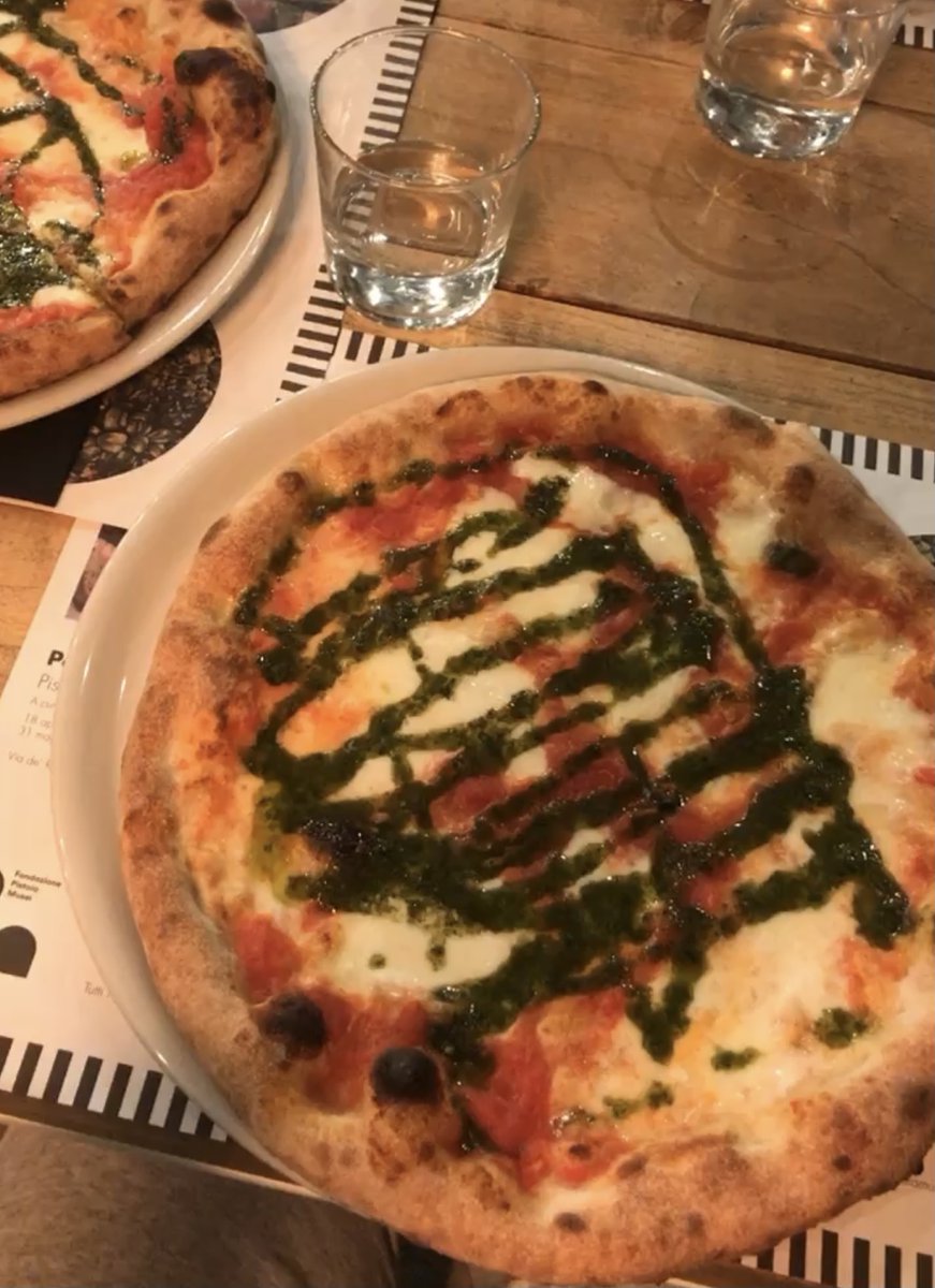 theunknownway_'s tweet photo. #italianpizza https://t.co/mIVf8EPfLL