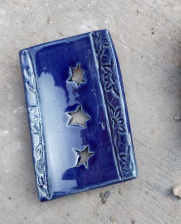 Subtle Blue night #soap #handmade #handcrafted #art #artistsoninstagram #ceramics #everyday #functionalpottery #earthifyworld #bath #dubaiart #dubaiartists #dubailifestyle #dubai #dubailifestyle #bathroomaccessories #natural