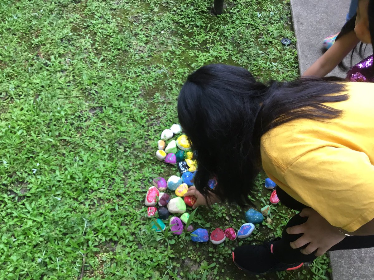 gesmakerspace's tweet image. Second graders are slowly building their Mindful Rock Garden!