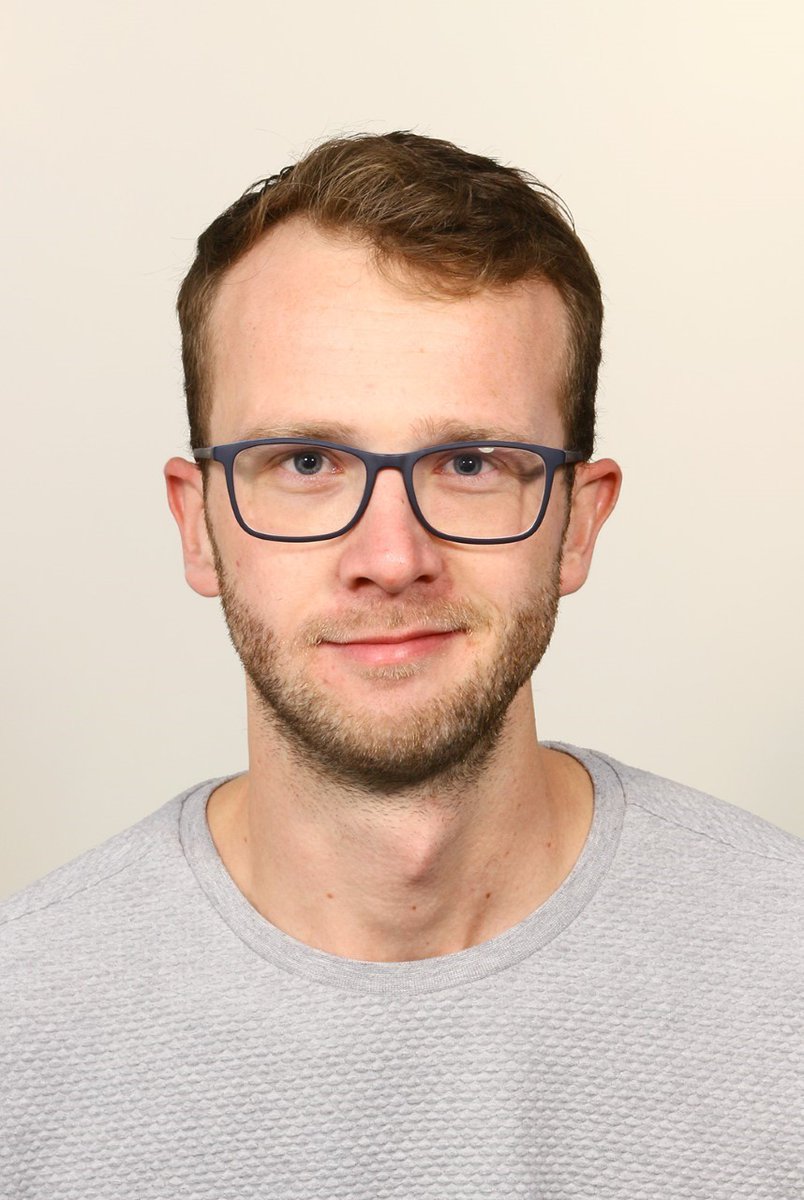 De NPO <a href="/PubliekeOmroep/">NPO Start</a> denkt dat #AndereTijden jongeren niet meer aanspreekt. Niets is minder waar! De derde jonge historicus die we vandaag hierover aan het woord laten is @ChristophvdBelt historicus aan de <a href="/VU_FGW/">VU Faculty of Humanities</a> en <a href="/Radboud_Uni/">Radboud University</a>  (1/5)