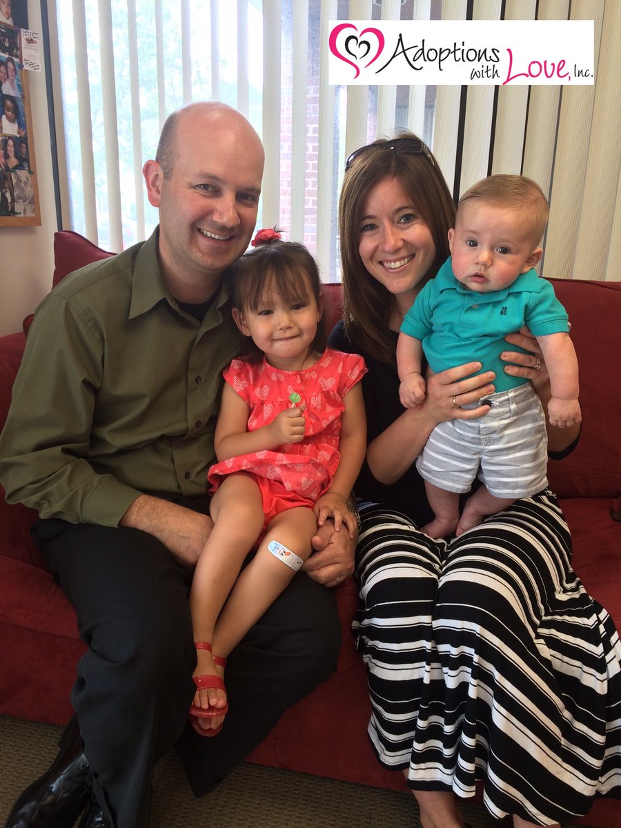 AdoptionsWLove's tweet photo. We love to watch families grow here at Adoptions With Love!!! 💕😊✨👨‍👩‍👧‍👦❤️😍🎉💚

#adoptionswithlove #adoption #love #family #foreverfamily #adopt #baby #kids https://t.co/gWfLBmo4Ed