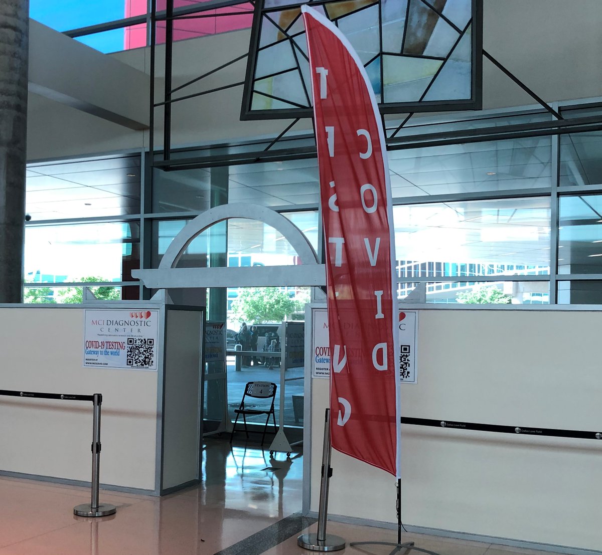 DallasLoveField's tweet photo. #DAL has COVID-19 testing for peace of mind or to enter your destination! Register at https://t.co/pDJ7s6BcSy and stop by our @MCIDiagnostic testing site in the ticketing wing: https://t.co/hU56nNFtzA #LOVEready https://t.co/o7z3pmvzlg