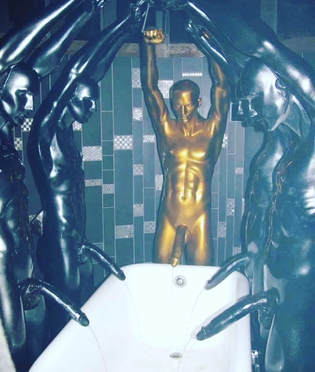 poolboymagazine's tweet photo. My new bathtub takes awhile to fill but it’s more about the journey than the destination #newbathtubwhodis #tubparty #me #goldenshower #showerlife #glamour #watersaving #fortheenvironment #homedecor #poolboymagazine https://t.co/4pUP4uuWuo