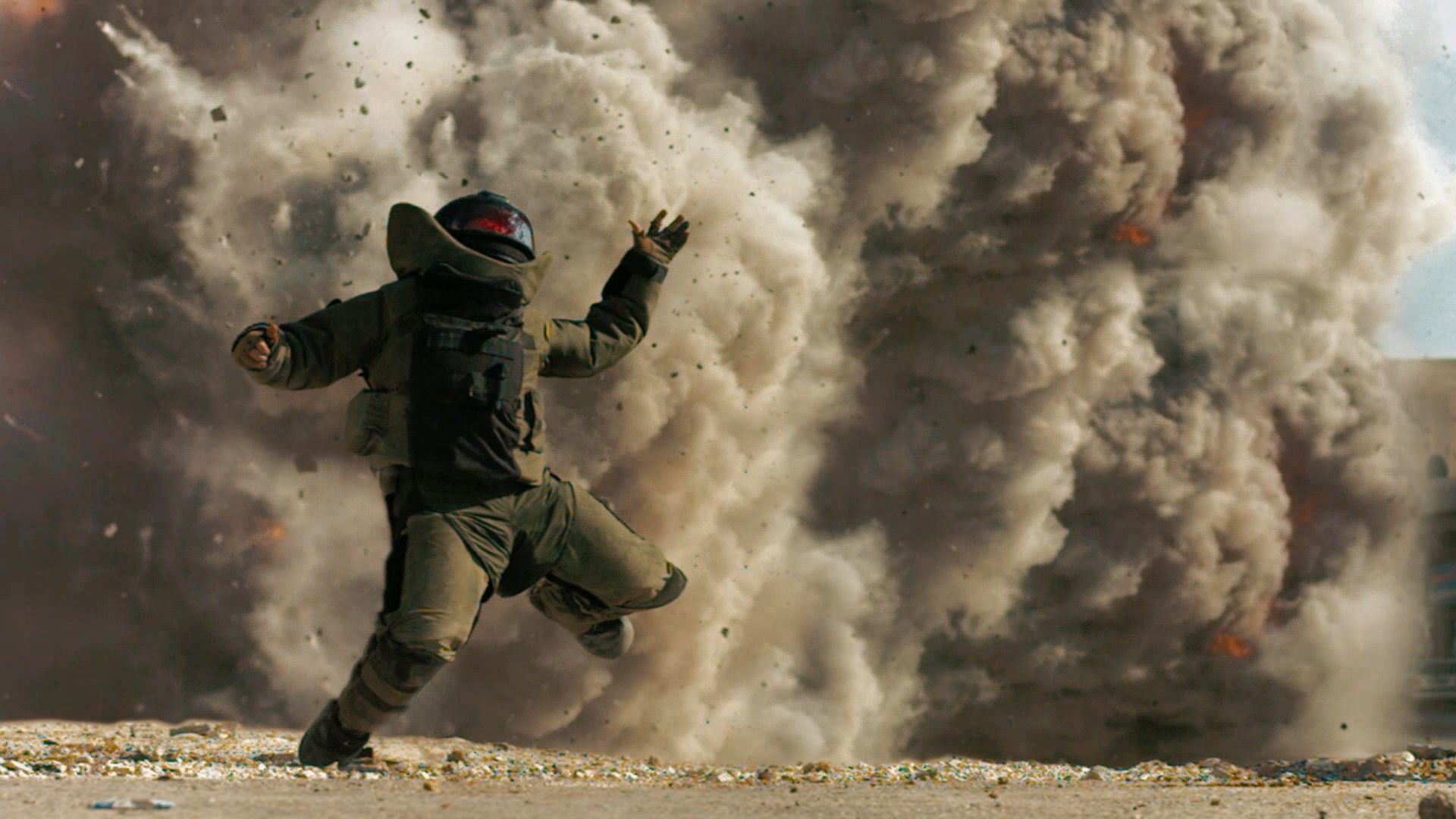 One Perfect Shot on X: "THE HURT LOCKER (2008) Cinematography by Barry  Ackroyd Directed by Kathryn Bigelow Explore more shots in our database:  https://t.co/r4wvBG6m1l https://t.co/C3JVavEHEU" / X