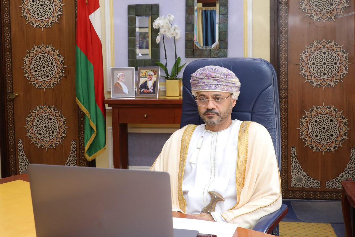 DrHamedkalbani's tweet photo. ( كم تمنينا أن نكون عمانيين )

جمله كررها لي بعض الزملاء العرب على إثر 

🔴كلمات سماحة المفتي @AhmedHAlKhalili حفظه الله الداعمة للقضية الفلسطينية

 🔴و بيان معالي السيد @badralbusaidi وفقه الله الداعم للقضية

باختصار ان تكون عماني هي نعمة تجهلها احيانا

حفظ الله مولانا السلطان https://t.co/a8Pz7qruE3