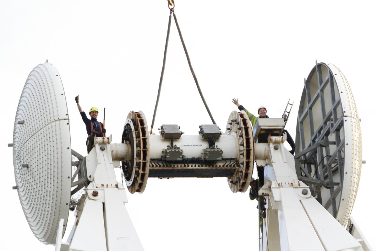 DaveThePapLpool's tweet photo. The Liverpool Wheel after its overhaul will be assembled in the comming days The Bussink R60 will be turning soon. @VisitLiverpool @LiverpoolLiveRD @hiltonliverpool @ActivateDgtl @ExploreLpool #liverpoolwheel #ferriswheel #bussinkR60 #cityview #summer https://t.co/X8SU8epXET