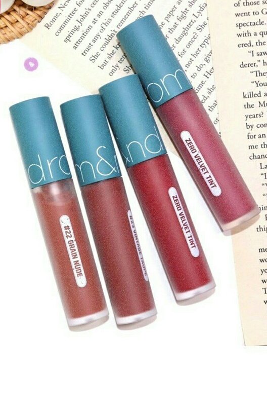 joodypeach's tweet photo. #พร้อมส่ง Rom&amp;nd Zero Velvet Tint ลิปทิ้นเนื้อเวลเวท เนื้อนุ่ม เกลี่ยง่าย ติดทน เบอร์ 16-25

ราคา 250 บาท
#romand #คสอพร้อมส่ง #คสอเกาหลี  #เครื่องสําอางเกาหลี #ของมันต้องมี #ชี้เป้าโปรถูก #ใช้ดีบอกต่อ #HowtoPerfect #howtobeauty  #skincare #ripไอดอ #สกินแคร์เกาหลี https://t.co/FG1q7GlMz1